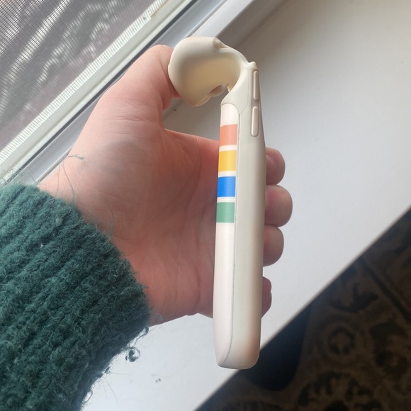 Casely Power 2.0 Charging Case for iPhone 11 Pro - Picture 5 of 10